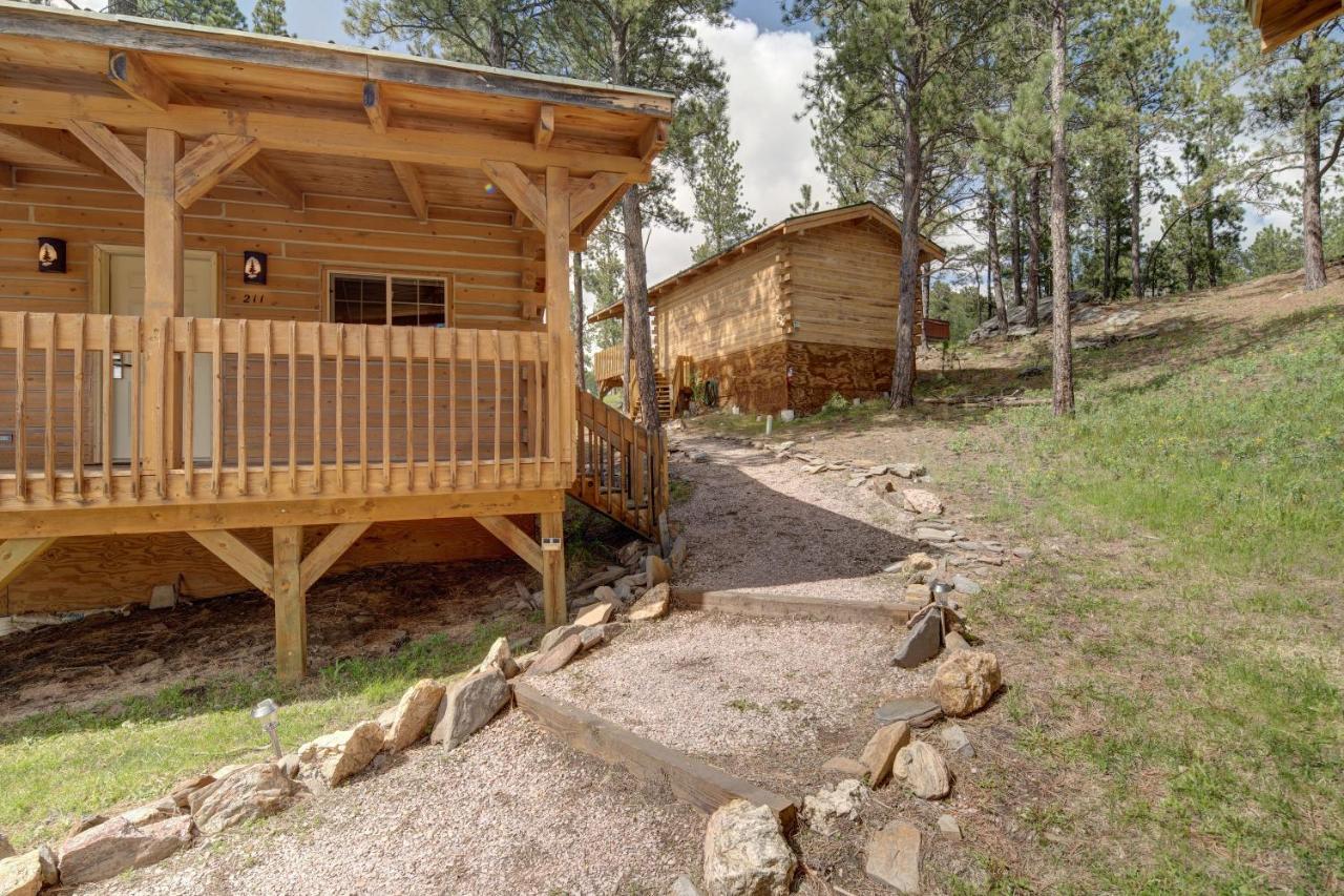 Rock Crest Lodge & Cabins Custer Exterior foto