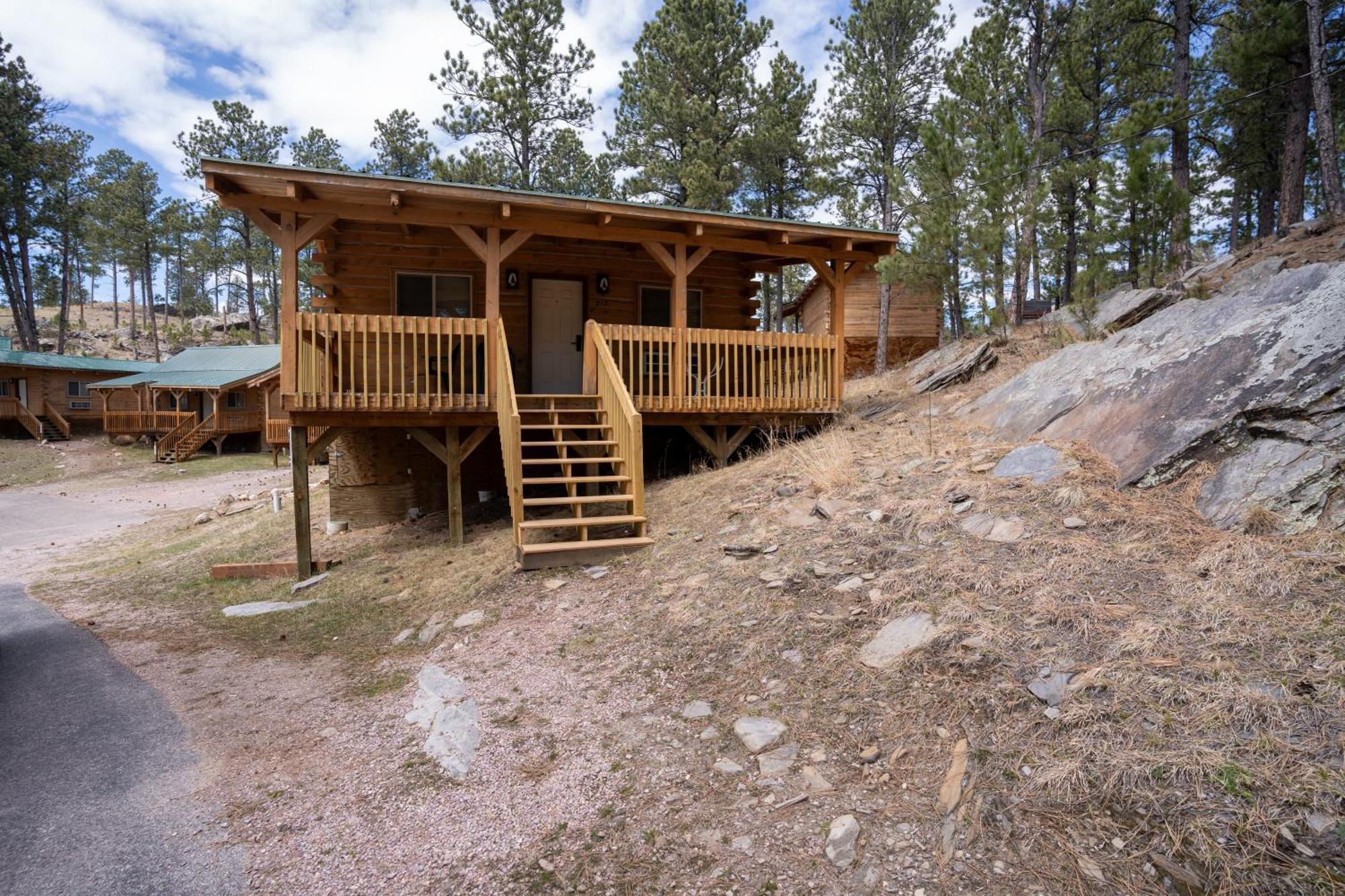 Rock Crest Lodge & Cabins Custer Exterior foto